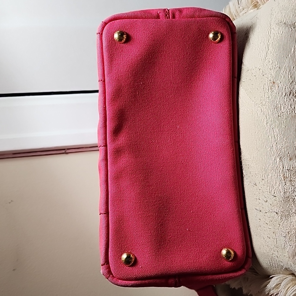 Prada canapa - Picture 5 of 16